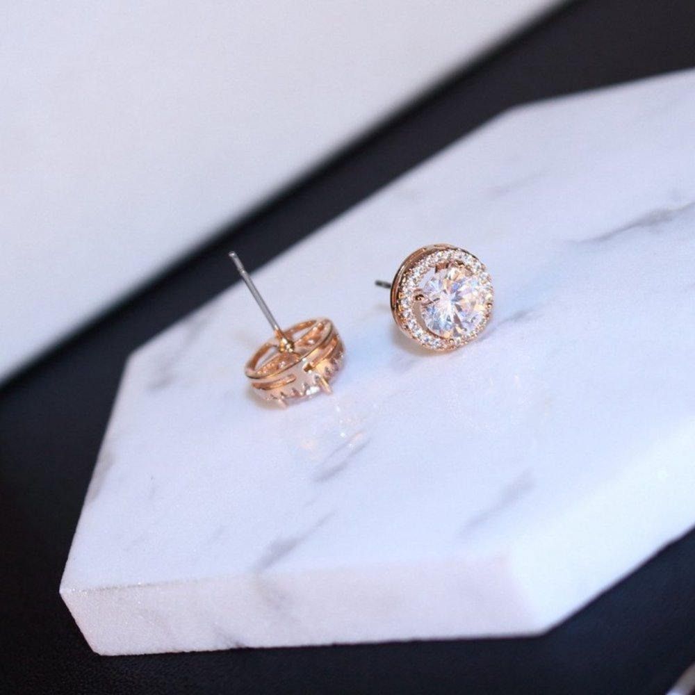 NEW 18K Rose Gold Diamond Halo Stud Earrings - Picture 2 of 3